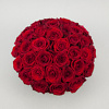 Flower box with red roses, delivery in Vilnius