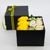 Flower box Cotton. Flower delivery in Vilnius Beatričės Gėlių Namai