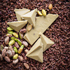 LA NAYA white chocolate with pistachio & cocoa nibs - Image 2