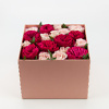 Flower box flower delivery service in Vilnius Beatričės Gėlių Namai