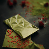 LA NAYA Baltasis šokoladas su matcha arbata ir avietėmis