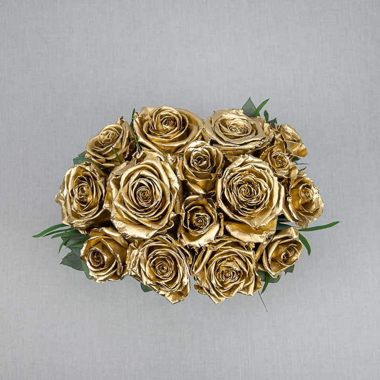 Preserved floral arrangement Gold & Black