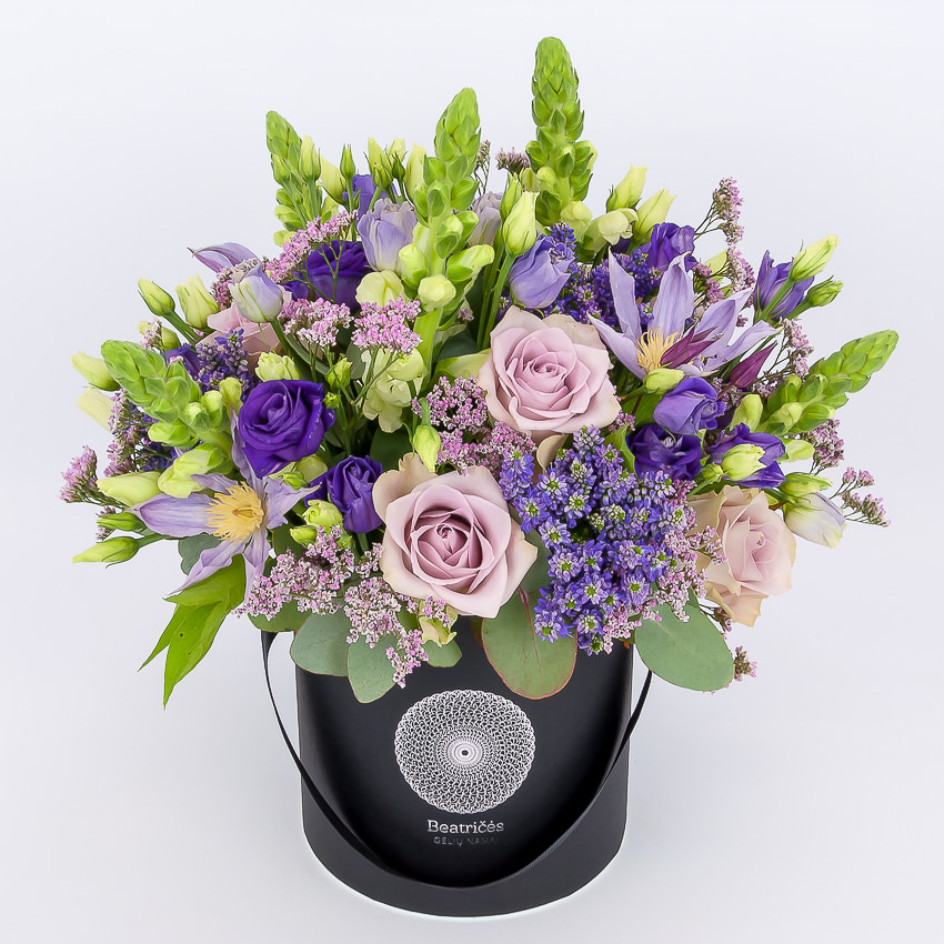 Black flower box Viola